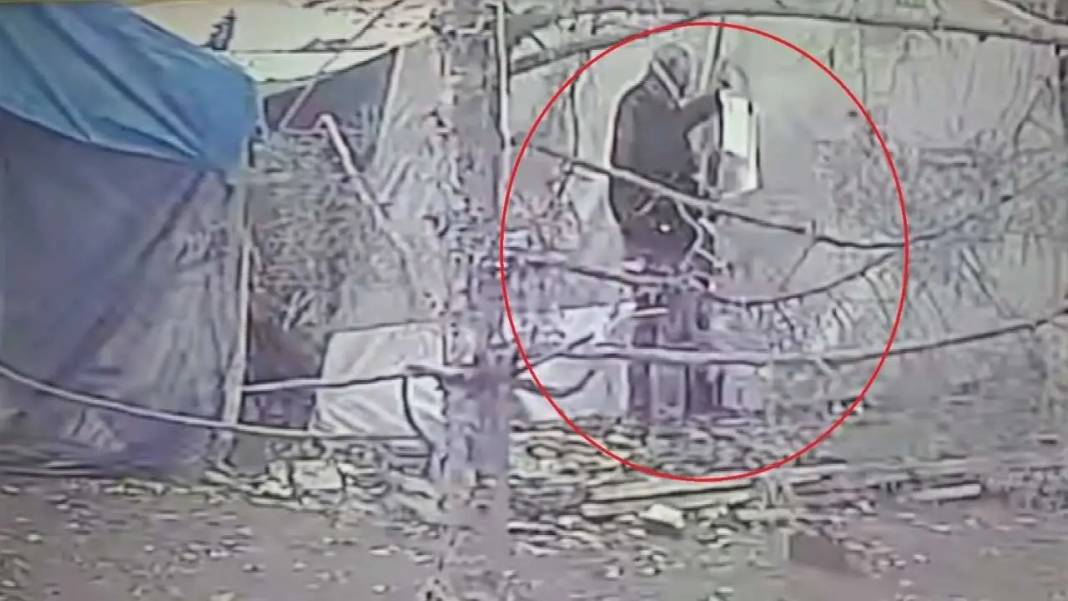 Hatay’da Madde Bağımlısı Dehşet Saçtı! Kundaklama Anı Ortaya Çıktı 3